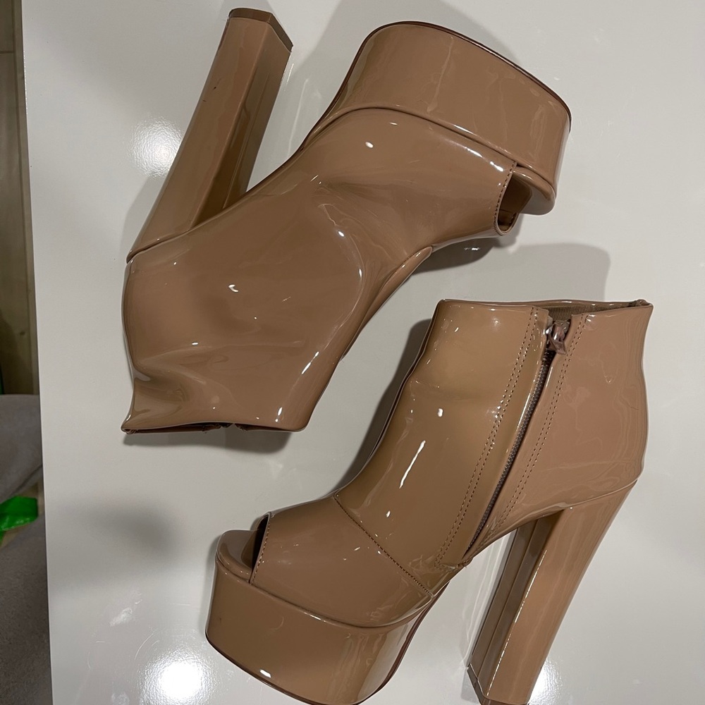 Steve Madden boots